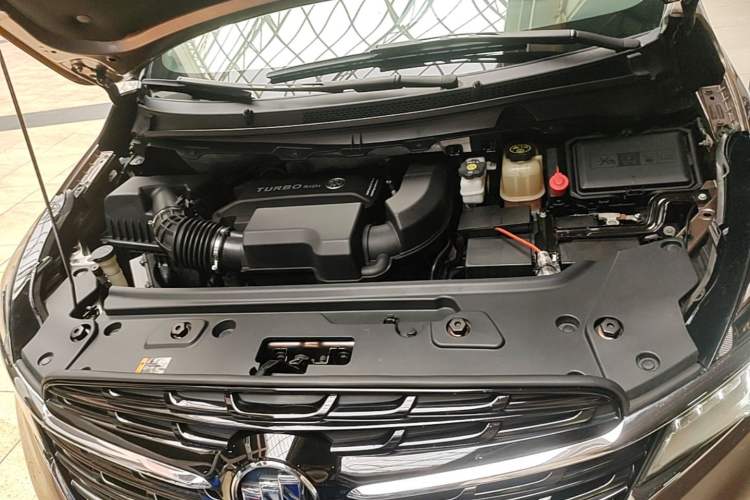 Used Buick GL8 2020 Land Cruiser Executive Class 652T Comfort Model Engine Bay