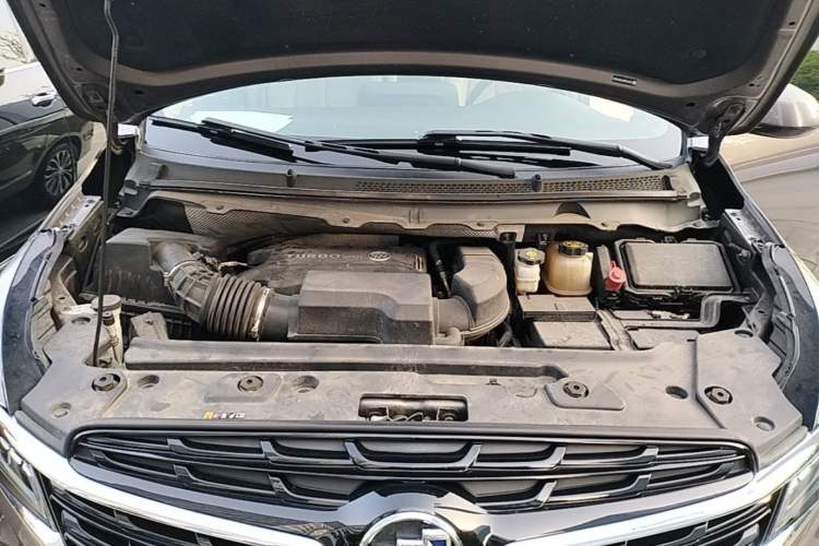 Used Buick GL8 2020 Land Business Class 652T Luxury Model Engine Bay