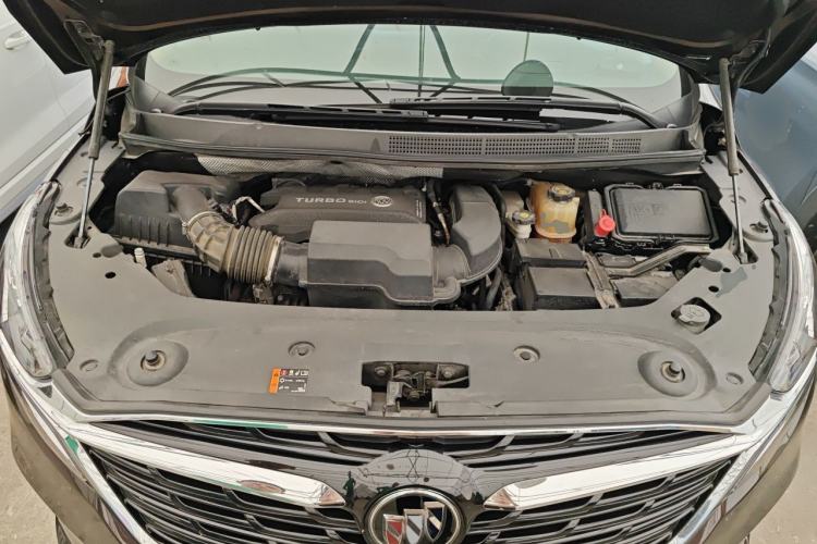 Used Buick GL8 2020 ES Land Cruiser 653T Luxury Model Engine Bay
