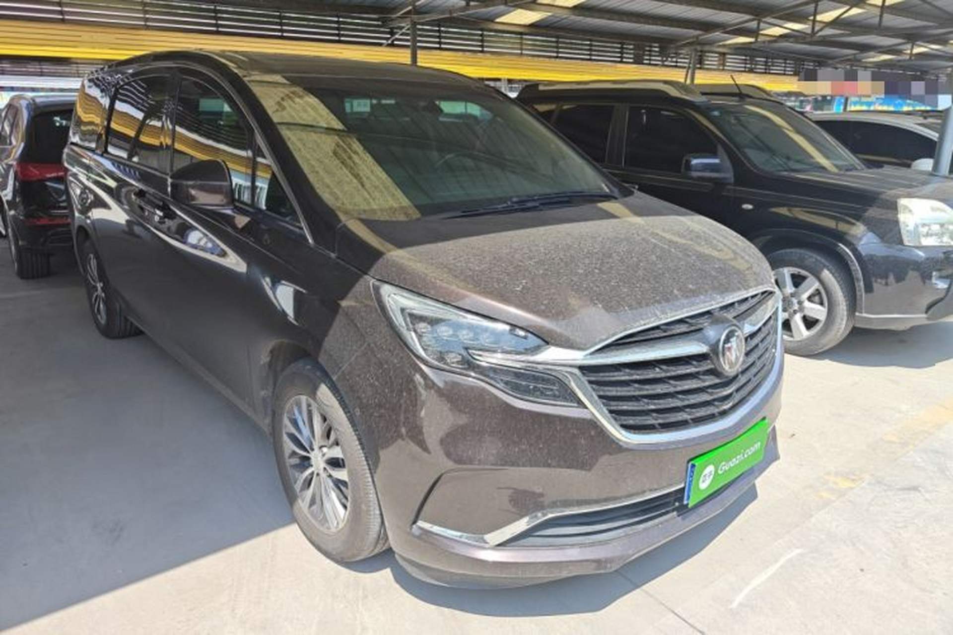 Used Buick GL8 2020 ES Land Cruiser 653T Luxury Edition Exterior 2