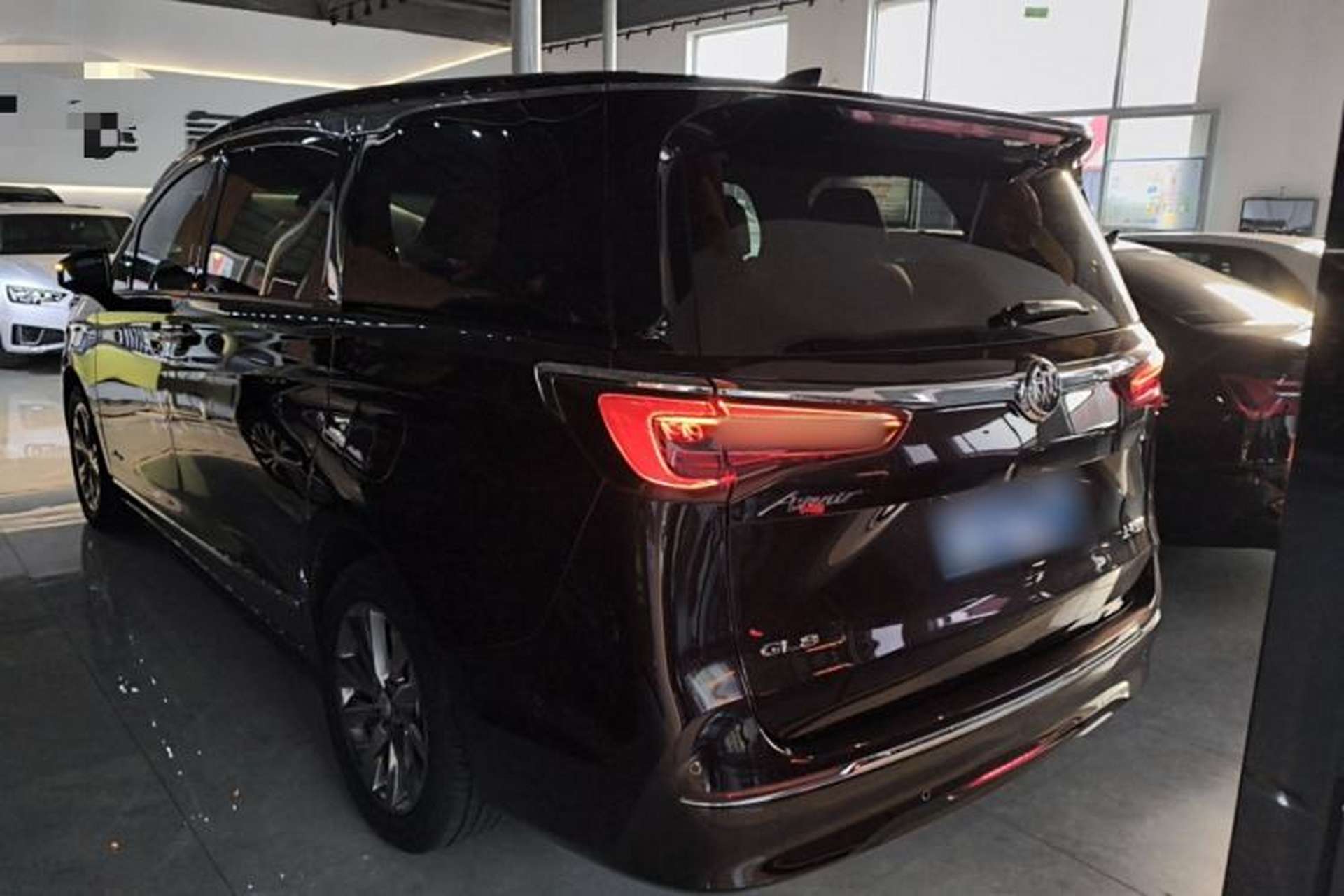 Used Buick GL8 2020 Avenir Avia Six-Seat Deluxe Edition Exterior 2