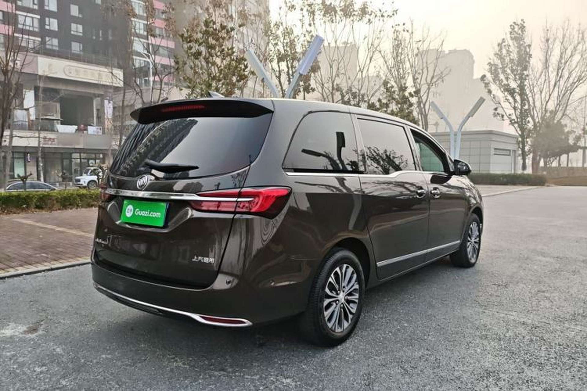 Used Buick GL8 2020 Land Business Class 652T Premium Model Exterior 3
