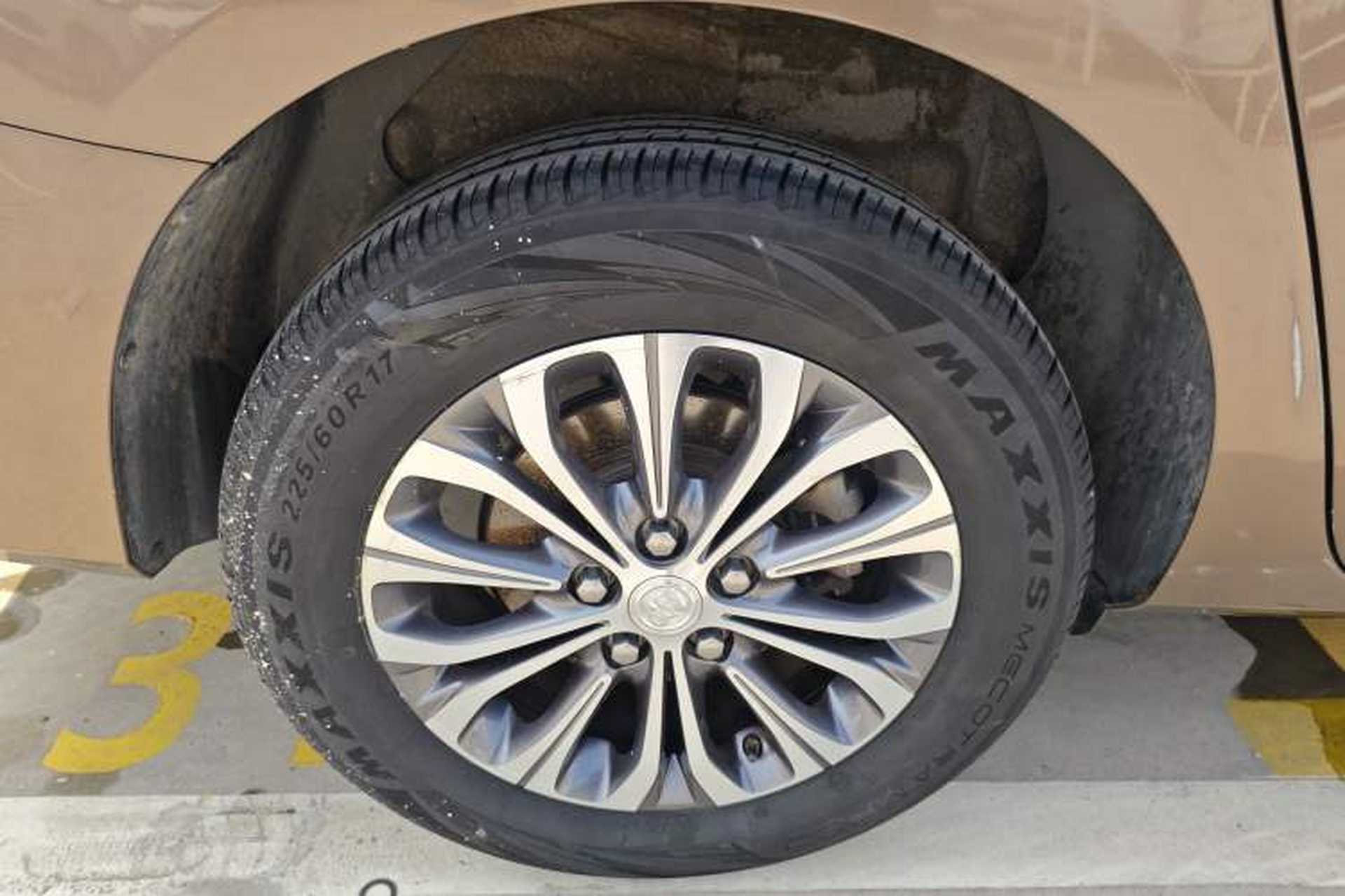 Used Buick GL8 2020 Land Cruiser Executive Class 652T Comfort Model Exterior 5