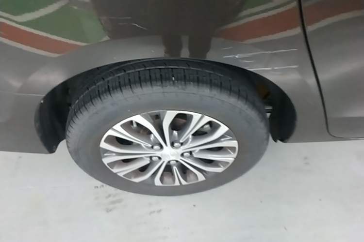 Used Buick GL8 2020 Land Cruiser Executive Class 652T Comfort Model Exterior 5