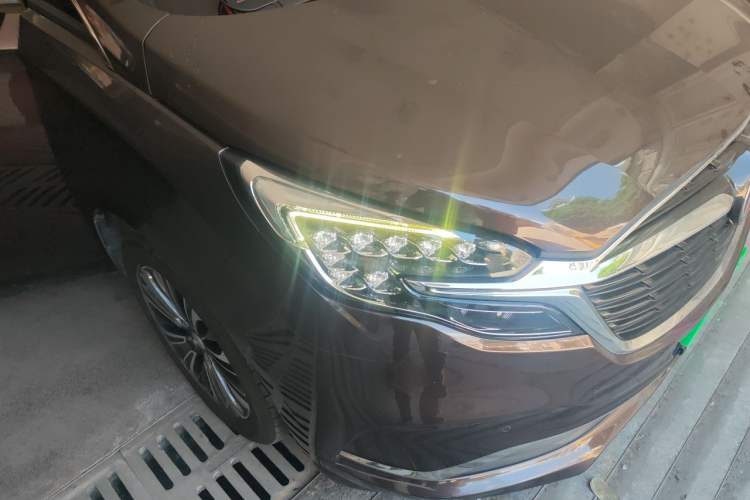 Used Buick GL8 2020 ES Land Cruiser 653T Luxury Model Exterior 6