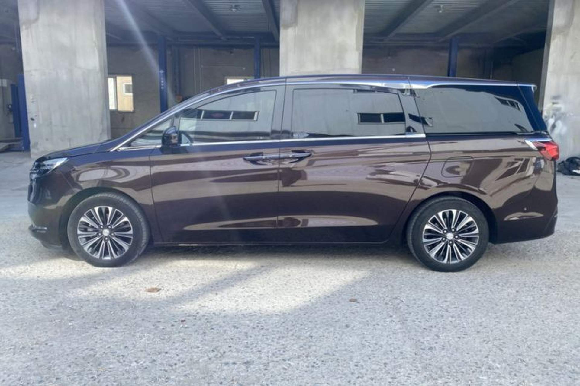Used Buick GL8 2020 ES Land Cruiser 653T Luxury Model Exterior 8