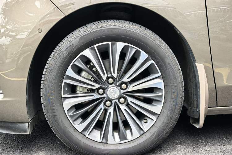 Used Buick GL8 2020 ES Land Cruiser 653T Luxury Model Exterior 9