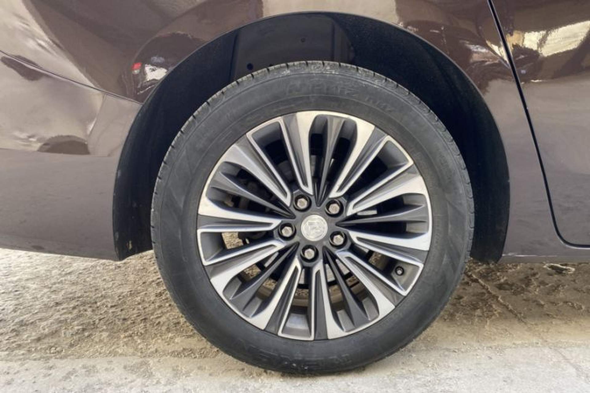Used Buick GL8 2020 ES Land Cruiser 653T Luxury Model Exterior 9
