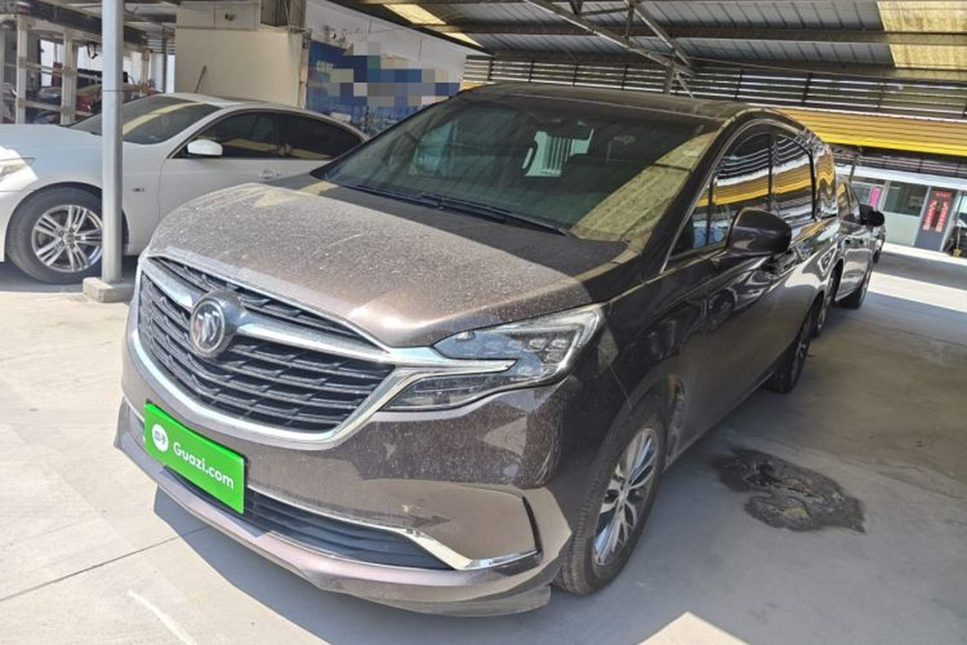 Used Buick GL8 2020 ES Land Cruiser 653T Luxury Edition Front Left 45 Deg