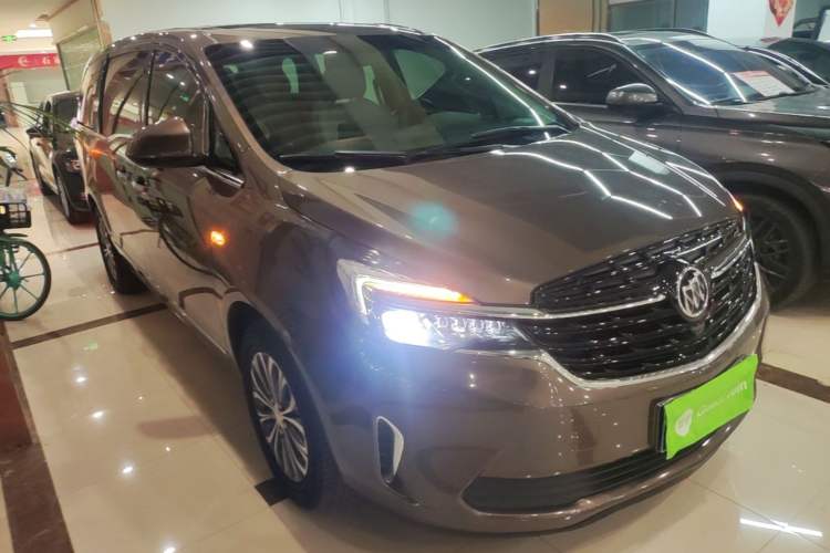 Used Buick GL8 2020 Land Business Class 652T Luxury Model Front Right 45 Deg