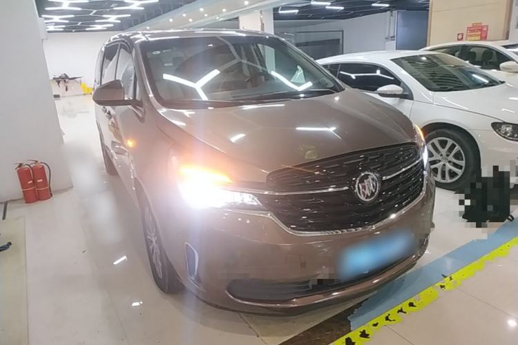 Used Buick GL8 2020 Land Business Class 652T Luxury Model Front Right 45 Deg