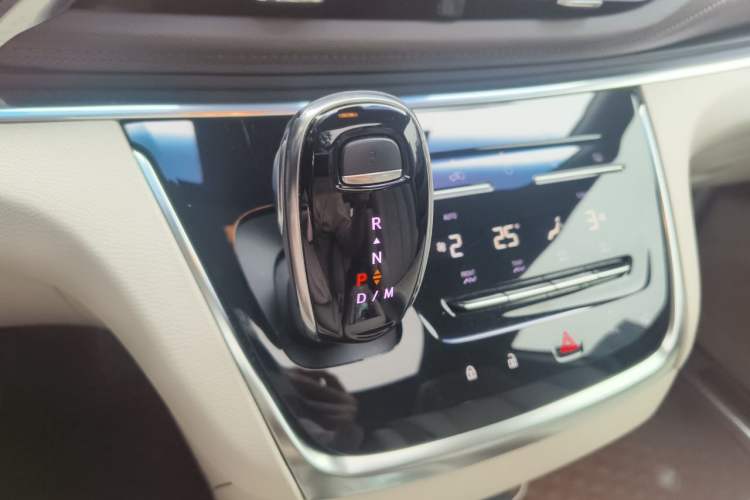 Used Buick GL8 2020 Land Business Class 652T Luxury Model Gear Lever