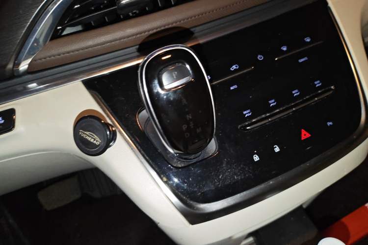 Used Buick GL8 2020 Land Business Class 652T Luxury Model Gear Lever