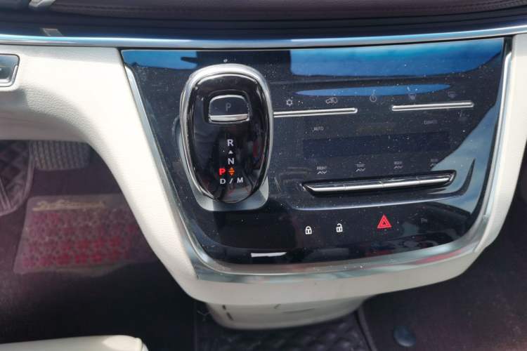 Used Buick GL8 2020 Land Business Class 652T Luxury Model Gear Lever