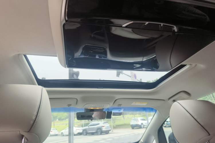 Used Buick GL8 2020 Land Business Class 652T Luxury Model Headliner