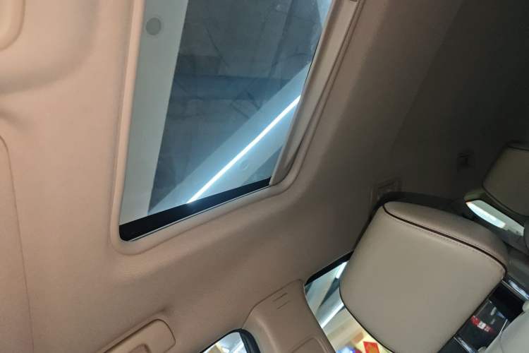 Used Buick GL8 2020 Land Business Class 652T Luxury Model Headliner