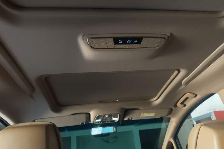 Used Buick GL8 2020 ES Land Cruiser 653T Luxury Model Headliner
