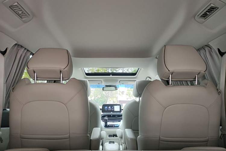 Used Buick GL8 2020 Land Business Class 652T Luxury Model Headliner