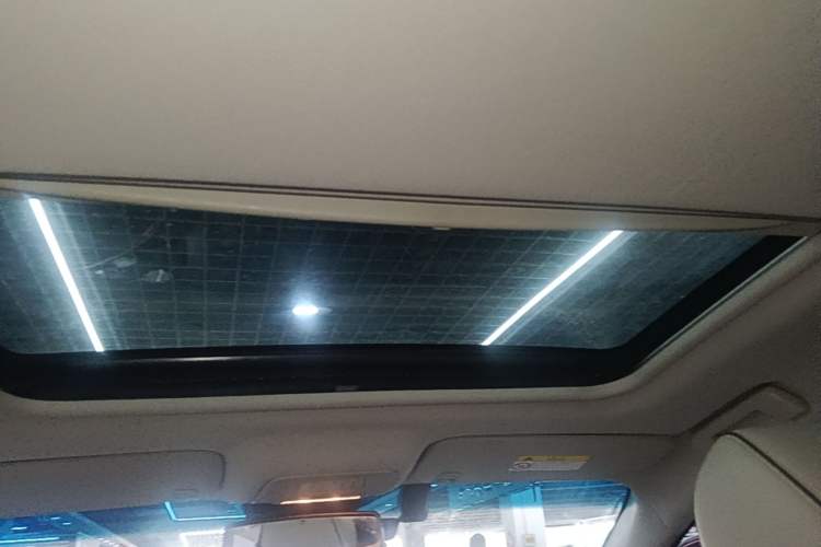 Used Buick GL8 2020 Land Business Class 652T Luxury Model Headliner
