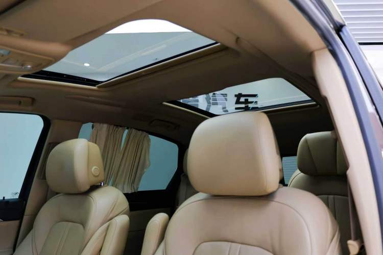 Used Buick GL8 2020 ES Land Cruiser 653T Flagship Model Headliner