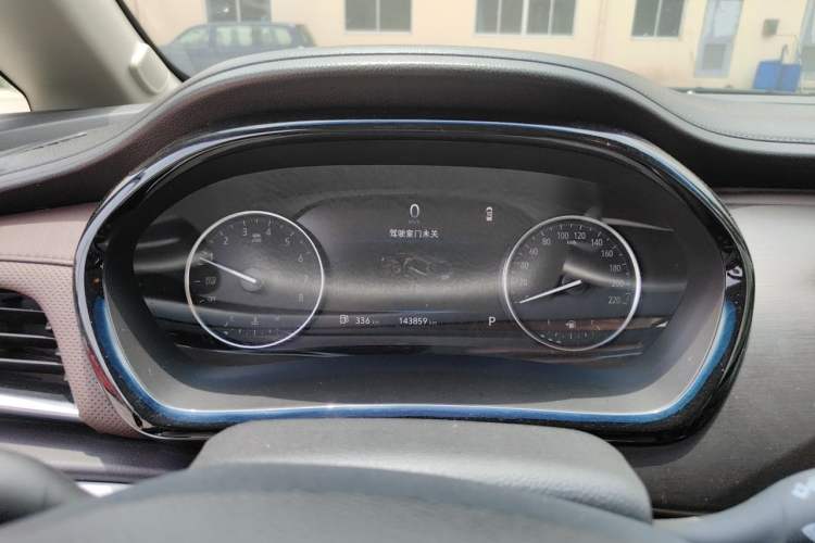 Used Buick GL8 2020 Land Cruiser Executive Class 652T Comfort Model Instrument Cluster