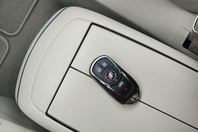 Used Buick GL8 2020 Land Business Class 652T Luxury Model Interior 1