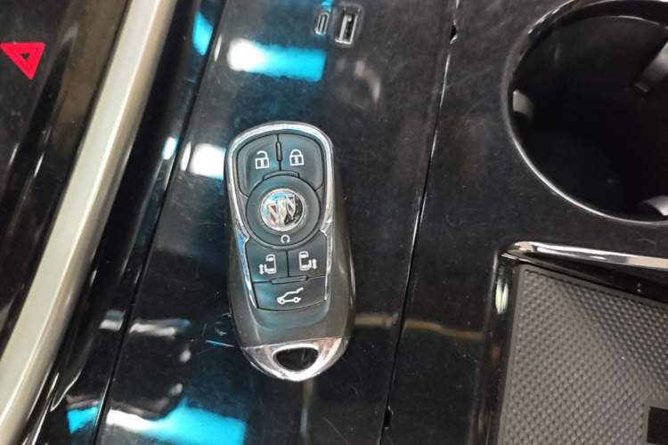 Used Buick GL8 2020 ES Land Cruiser 653T Luxury Model Interior 1