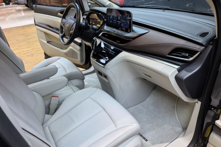 Used Buick GL8 2020 Land Business Class 652T Luxury Model Interior 1