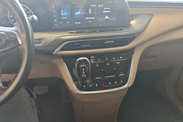 Used Buick GL8 2020 ES Land Cruiser 653T Luxury Edition Interior 2