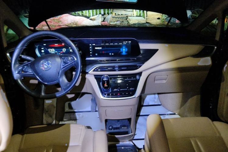Used Buick GL8 2020 ES Land Cruiser 653T Luxury Model Interior 2