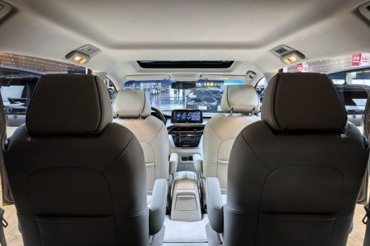Used Buick GL8 2020 Land Business Class 652T Luxury Model Interior 2
