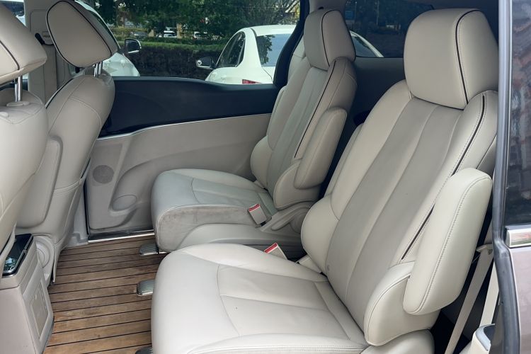 Used Buick GL8 2020 Land Business Class 652T Luxury Model Interior 2
