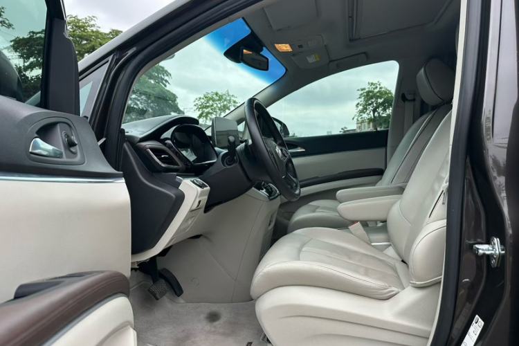 Used Buick GL8 2020 Land Business Class 652T Luxury Model Interior 3