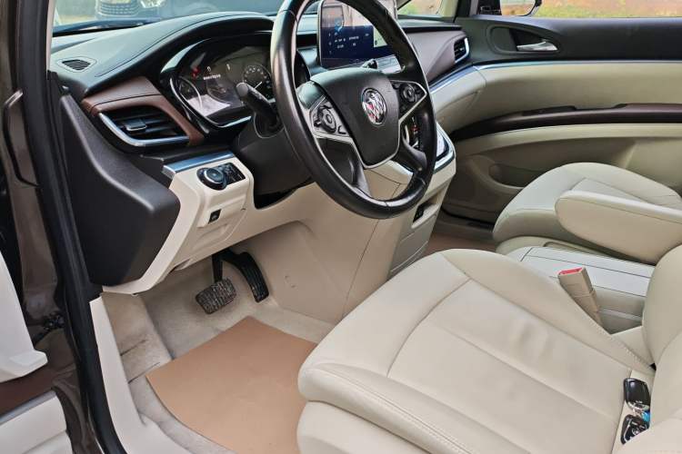 Used Buick GL8 2020 Land Business Class 652T Premium Model Interior 3