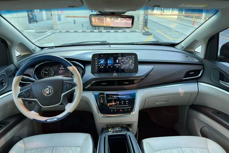 Used Buick GL8 2020 Land Business Class 652T Premium Model Interior 3