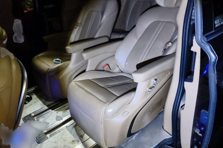 Used Buick GL8 2020 ES Land Cruiser 653T Luxury Model Interior 4
