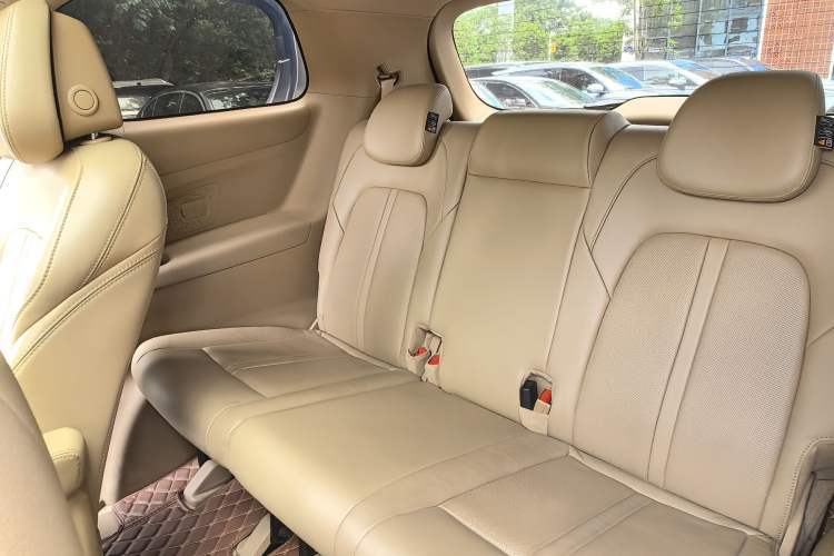 Used Buick GL8 2020 ES Land Cruiser 653T Luxury Model Interior 4