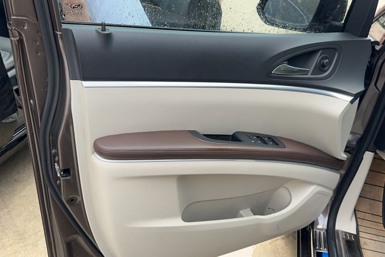 Used Buick GL8 2020 Land Business Class 652T Luxury Model Interior 6