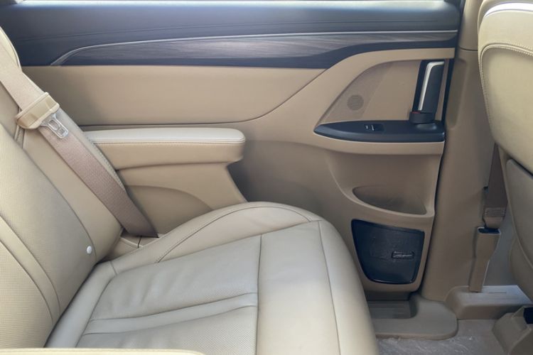 Used Buick GL8 2020 ES Land Cruiser 653T Luxury Model Interior 7