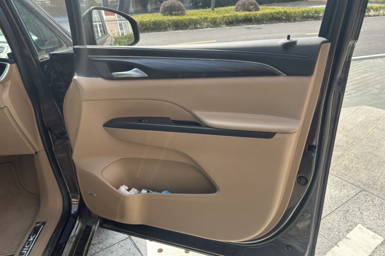 Used Buick GL8 2020 ES Land Cruiser 653T Flagship Model Interior 9