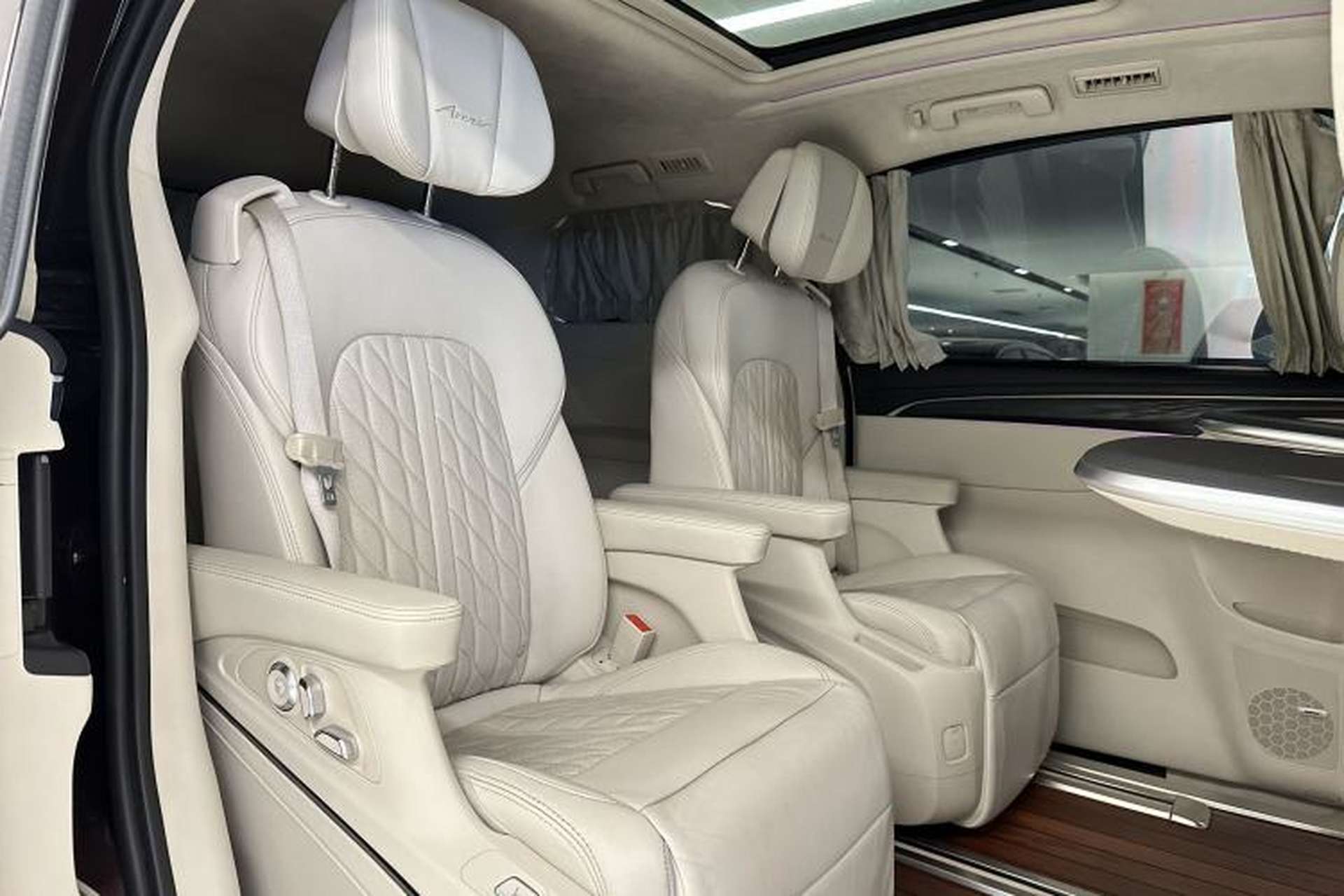 Used Buick GL8 2020 Avenir Avia Six-Seat Deluxe Edition Interior 9