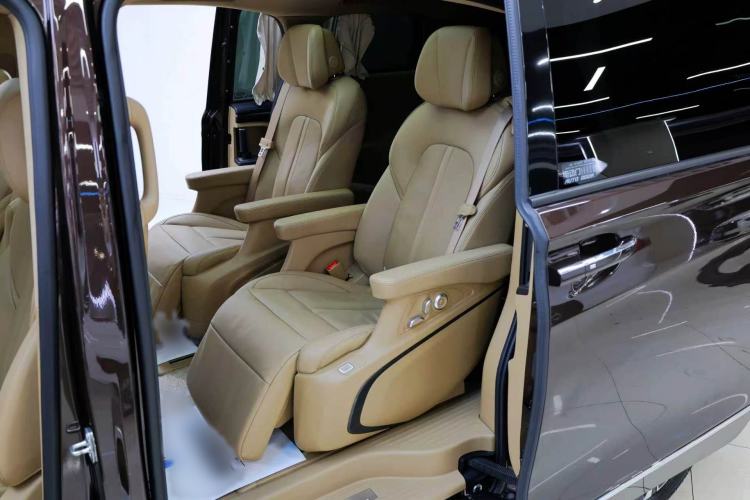 Used Buick GL8 2020 ES Land Cruiser 653T Flagship Model Interior 9