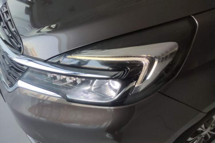 Used Buick GL8 2020 Land Business Class 652T Luxury Model Left Front Headlight