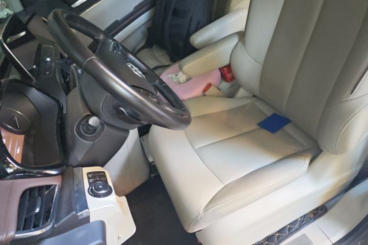 Used Buick GL8 2020 Land Business Class 652T Premium Model Left Front Seat