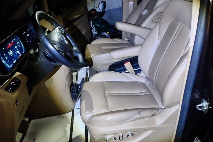 Used Buick GL8 2020 ES Land Cruiser 653T Luxury Model Left Front Seat