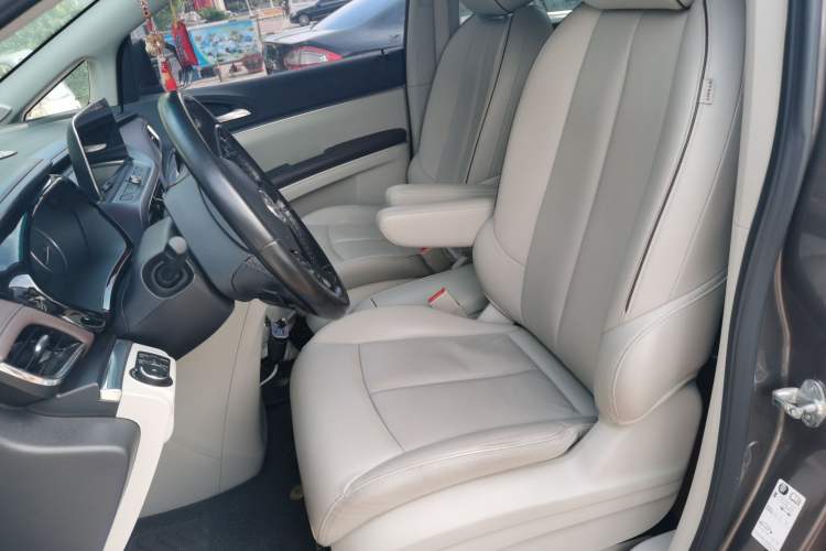 Used Buick GL8 2020 Land Business Class 652T Luxury Model Left Front Seat