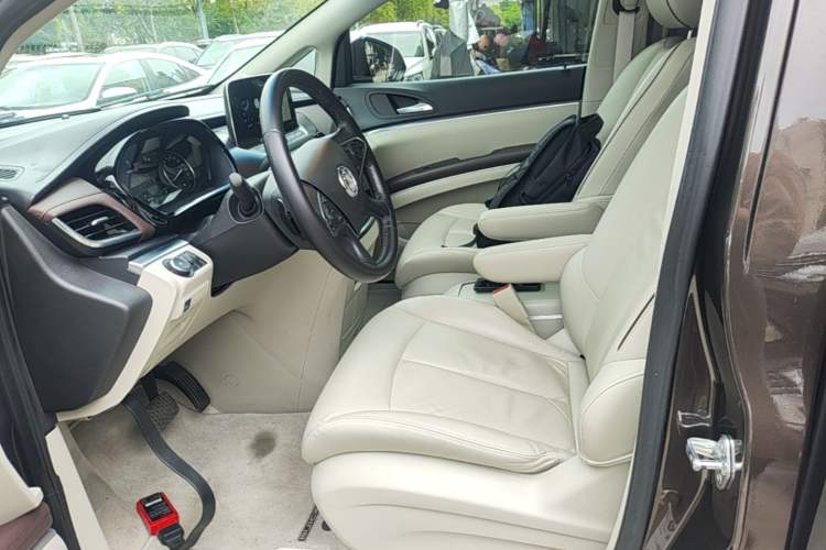 Used Buick GL8 2020 Land Business Class 652T Luxury Model Left Front Seat