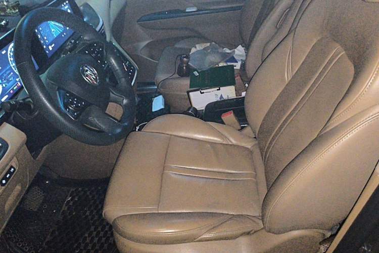 Used Buick GL8 2020 ES Land Cruiser 653T Smart Flagship Model Left Front Seat