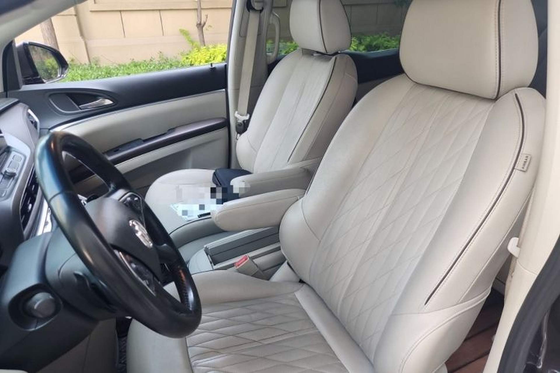 Used Buick GL8 2020 Land Business Class 652T Luxury Model Left Front Seat