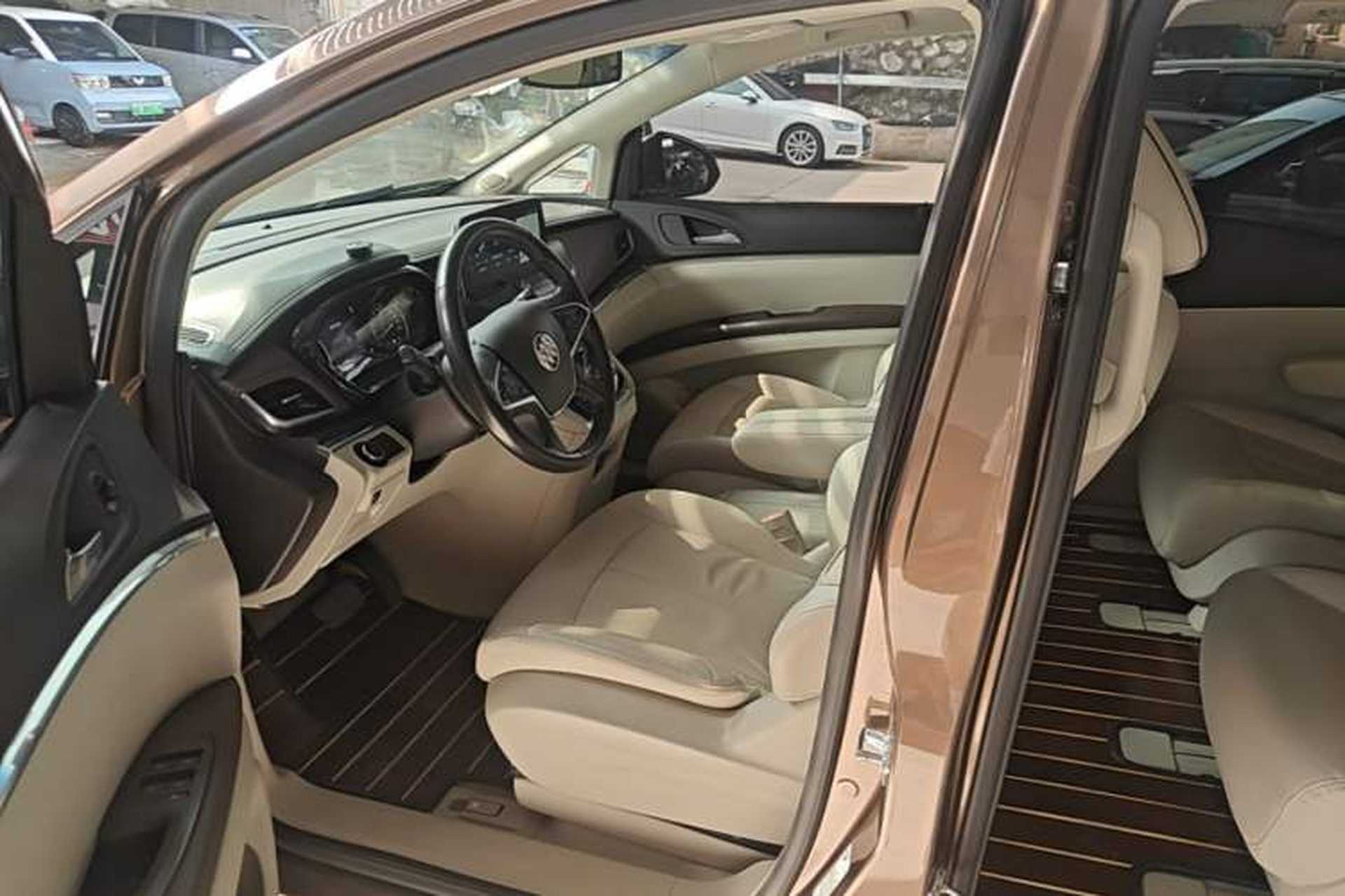Used Buick GL8 2020 Land Business Class 652T Luxury Model Left Front Seat